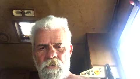 Snapshot of bubbabobo chatting on May 19, 1:22 am bubbabobo online show from May 19, 1:22 am