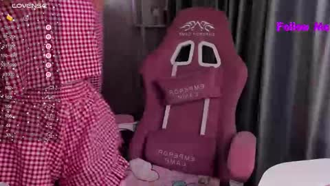 Snapshot of bubble_bunny chatting on February 11, 11:32 pm Ruby online show from February 11, 11:32 pm