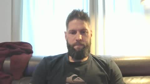 Snapshot of bubblebee1982 chatting on December 7, 1:40 pm bubblebee1982 online show from December 7, 1:40 pm