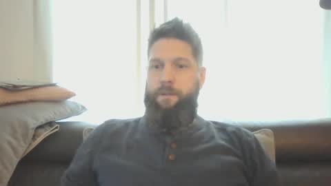 Snapshot of bubblebee1982 chatting on December 21, 1:42 pm bubblebee1982 online show from December 21, 1:42 pm