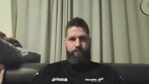 Snapshot of bubblebee1982 chatting on January 14, 6:56 am bubblebee1982 online show from January 14, 6:56 am