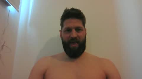 Snapshot of bubblebee1982 chatting on March 4, 2:10 pm bubblebee1982 online show from March 4, 2:10 pm