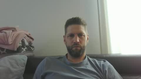 Snapshot of bubblebee1982 chatting on September 12, 1:22 pm bubblebee1982 online show from September 12, 1:22 pm