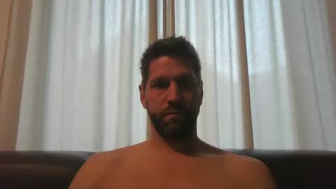 Snapshot of bubblebee1982 chatting on October 3, 6:43 am bubblebee1982 online show from October 3, 6:43 am