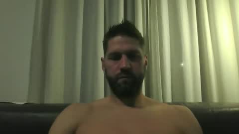 Snapshot of bubblebee1982 chatting on November 7, 5:51 am bubblebee1982 online show from November 7, 5:51 am