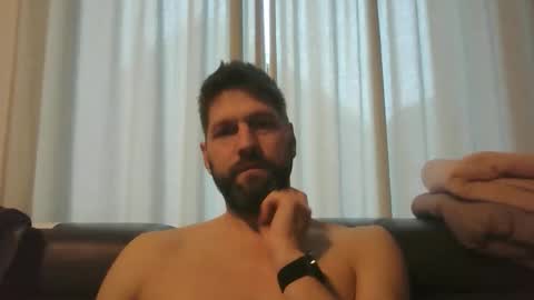 Snapshot of bubblebee1982 chatting on November 23, 1:22 pm bubblebee1982 online show from November 23, 1:22 pm