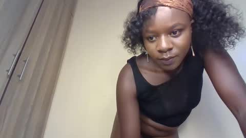 bubblebun_1 online show from March 15, 1:17 pm