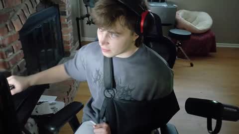 BubblebuttBdn online show from April 21, 11:51 pm