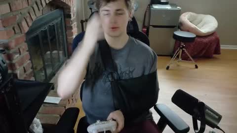 BubblebuttBdn online show from April 22, 7:04 pm