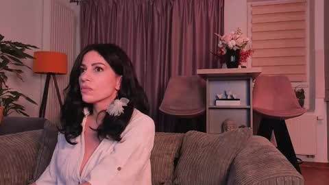 MayaCroft online show from January 13, 6:46 pm