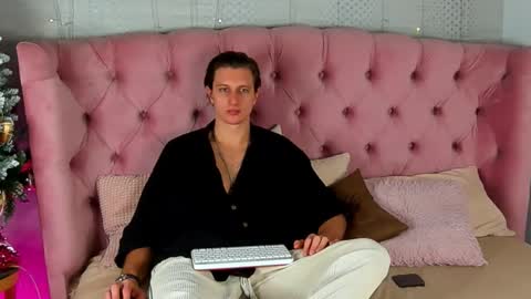 bubblecum_ online show from January 14, 2:01 pm