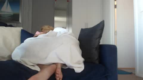 Snapshot of buddiup2 chatting on December 20, 3:58 am buddiup2 online show from December 20, 3:58 am