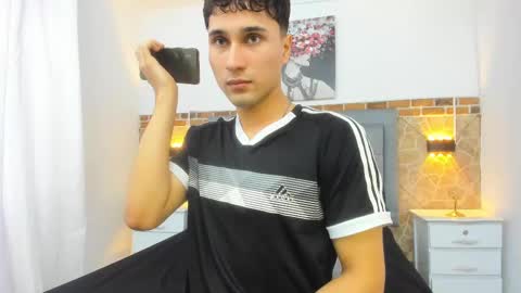 Buddy Whitte online show from February 17, 5:32 pm