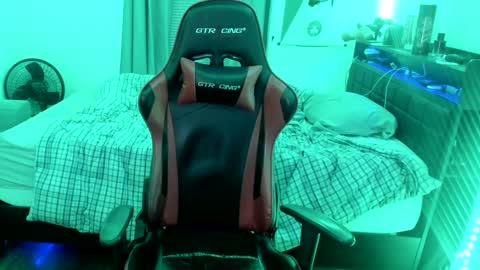 buffsexyman24 online show from February 26, 2:37 am