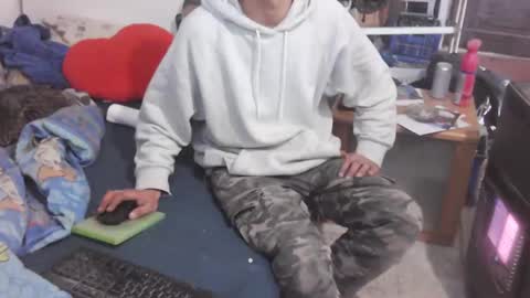 Snapshot of bufu21 chatting on December 2, 9:45 am bufu21 online show from December 2, 9:45 am