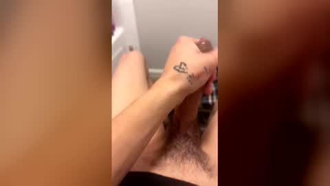 Snapshot of bugballss chatting on December 19, 9:00 pm bugballss online show from December 19, 9:00 pm