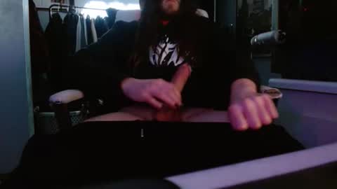 builtdeadboy online show from December 1, 8:52 am