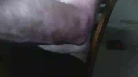 Snapshot of builtforit1984 chatting on April 3, 4:32 am builtforit1984 online show from April 3, 4:32 am