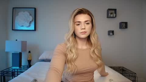 buitifulblonde online show from April 25, 5:54 pm