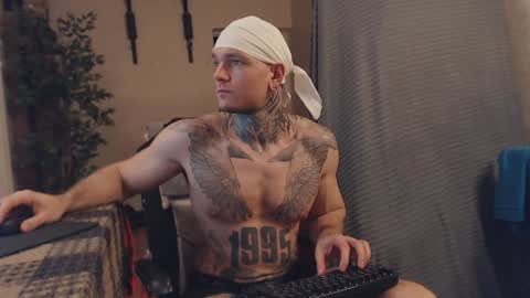 Snapshot of bulatov_x chatting on January 30, 1:44 am Dmitriy online show from January 30, 1:44 am