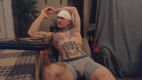 Snapshot of bulatov_x chatting on February 2, 12:40 am Dmitriy online show from February 2, 12:40 am