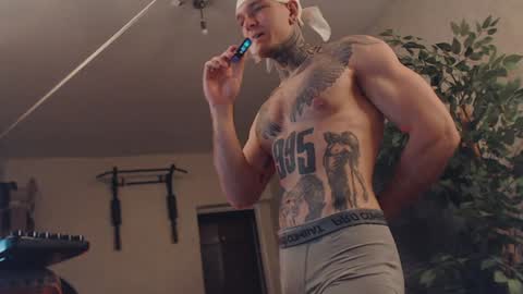 Snapshot of bulatov_x chatting on February 5, 7:53 pm Dmitriy online show from February 5, 7:53 pm