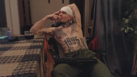 Snapshot of bulatov_x chatting on February 8, 10:29 pm Dmitriy online show from February 8, 10:29 pm