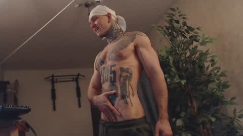 Snapshot of bulatov_x chatting on February 9, 1:33 am Dmitriy online show from February 9, 1:33 am