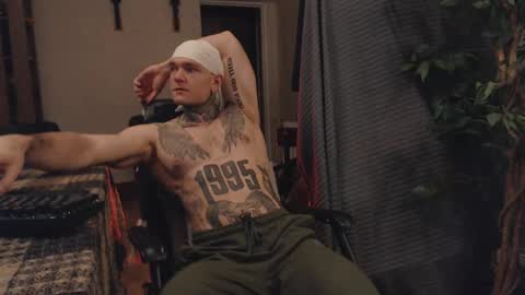 Snapshot of bulatov_x chatting on February 16, 8:44 pm Dmitriy online show from February 16, 8:44 pm