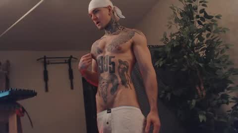 Snapshot of bulatov_x chatting on February 21, 11:43 pm Dmitriy online show from February 21, 11:43 pm