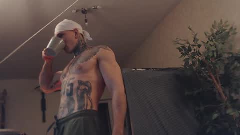 Snapshot of bulatov_x chatting on February 25, 9:46 pm Dmitriy online show from February 25, 9:46 pm