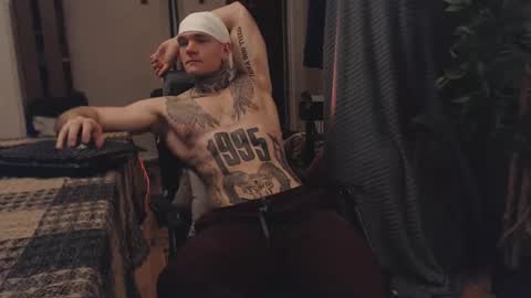 Snapshot of bulatov_x chatting on March 1, 4:00 pm Dmitriy online show from March 1, 4:00 pm