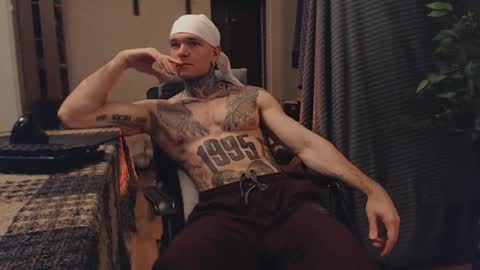 Snapshot of bulatov_x chatting on March 5, 6:23 pm Dmitriy online show from March 5, 6:23 pm