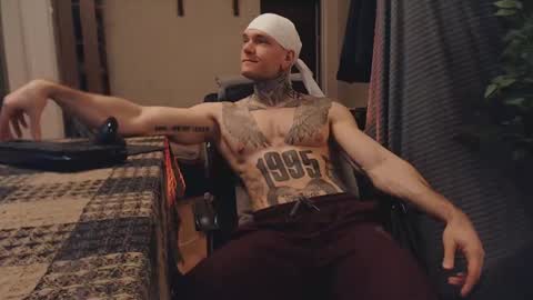 Snapshot of bulatov_x chatting on March 8, 6:16 pm Dmitriy online show from March 8, 6:16 pm