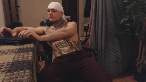 Snapshot of bulatov_x chatting on March 9, 4:33 pm Dmitriy online show from March 9, 4:33 pm