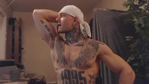 Snapshot of bulatov_x chatting on March 9, 7:37 pm Dmitriy online show from March 9, 7:37 pm