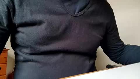 Snapshot of bulkyboners chatting on December 12, 12:22 pm ejaculation for 250 online show from December 12, 12:22 pm