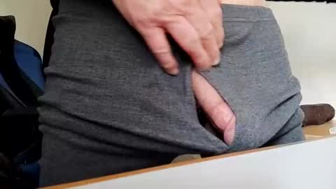 Snapshot of bulkyboners chatting on February 2, 3:07 pm ejaculation for 250 online show from February 2, 3:07 pm