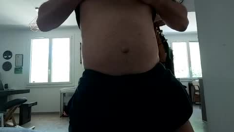Snapshot of bulkyboners chatting on August 6, 9:55 am ejaculation for 250 online show from August 6, 9:55 am