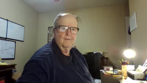 Snapshot of bullfrogg5050 chatting on December 16, 3:17 pm bullfrogg5050 online show from December 16, 3:17 pm