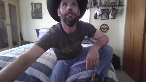 Snapshot of bunkcountry81 chatting on February 6, 8:45 pm Bunk online show from February 6, 8:45 pm