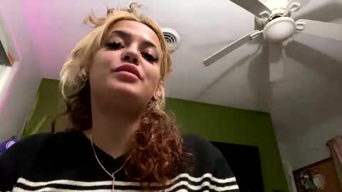 Snapshot of bunnibaby333 chatting on September 22, 5:42 am bunnibaby333 online show from September 22, 5:42 am