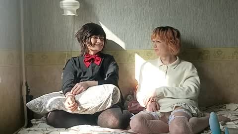 Elly and Blake online show from April 1, 7:09 am