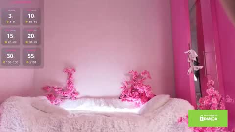 Kira online show from November 20, 3:45 pm