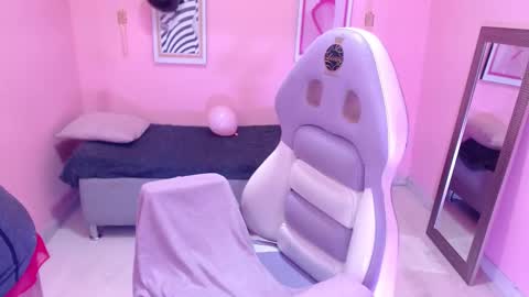 ... .          . ... online show from November 17, 2:34 pm