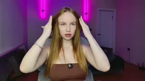 Snapshot of bunny_shinel chatting on June 21, 2:08 pm Mary online show from June 21, 2:08 pm