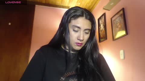 Snapshot of bunnyemilyr0s33 chatting on January 18, 10:49 am bunnyEmilyR0s33 online show from January 18, 10:49 am