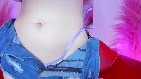 Snapshot of bunnyleahxxx chatting on January 15, 1:23 am ANASTASIA online show from January 15, 1:23 am