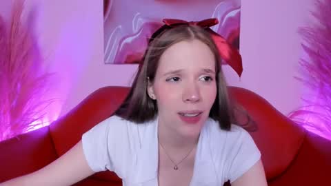 Snapshot of bunnyleahxxx chatting on January 17, 8:00 pm ANASTASIA online show from January 17, 8:00 pm