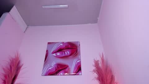 Snapshot of bunnyleahxxx chatting on March 7, 1:53 am ANASTASIA online show from March 7, 1:53 am